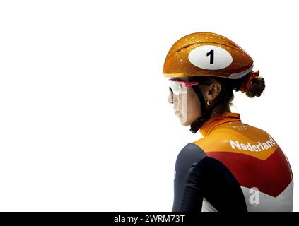 ROTTERDAM - Suzanne Schulting pendant l'entraînement avant les Championnats du monde sur courte piste à Ahoy. ANP KOEN VAN WEEL Banque D'Images