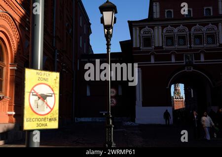 Moscou, Russie. 13 mars 2024. Aucun soupir de drones n'est posté à l'extérieur du Kremlin et de la place Rouge à Moscou, le 13 mars 2024. L'élection présidentielle russe se déroulera sur une période de trois jours, du 15 au 17 mars. Photo de Yuri Gripas/ABACAPRESS.COM crédit : Abaca Press/Alamy Live News Banque D'Images