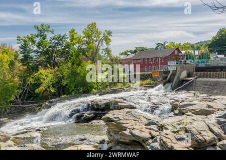 Deerfield River. Comté de Franklin. Shelburne Falls, Massachusetts Banque D'Images