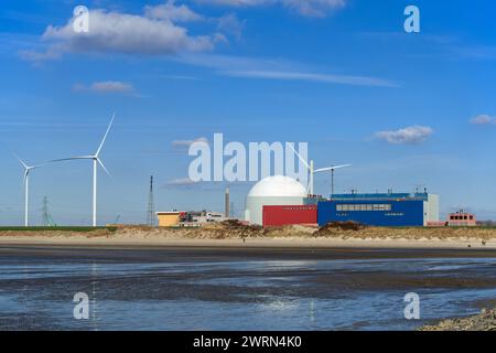 Centrale nucléaire de Borssele avec réacteur à eau sous pression (PWR), seule centrale nucléaire pour la production d'électricité aux pays-Bas à Zeeland Banque D'Images