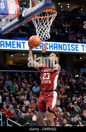 13 mars 2024 : Primo Spears, gardien des Seminoles de Floride (23 ans), se rend au panier lors d'un match du tournoi de basket-ball masculin de l'ACC entre les Virginia Tech Hokies et les Seminoles de Floride au Capital One Arena de Washington, DC Justin Cooper/CSM Banque D'Images