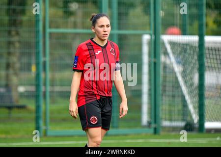 Ystrad Mynach, pays de Galles. 3 octobre 2021. Jeta Bytyqi de Hounslow Women lors du match de FA Women's National League Southern premier Division entre Cardiff City Ladies et Hounslow Women au Centre of Sporting Excellence à Ystrad Mynach, pays de Galles, Royaume-Uni le 3 octobre 2021. Crédit : Duncan Thomas/Majestic Media. Banque D'Images