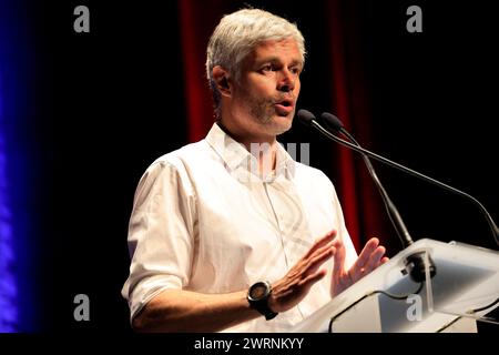 Laurent Wauquiez, homme politique français « les Républicains », lors de la campagne électorale législative à Sarlat en Périgord noir en soutien au local c Banque D'Images