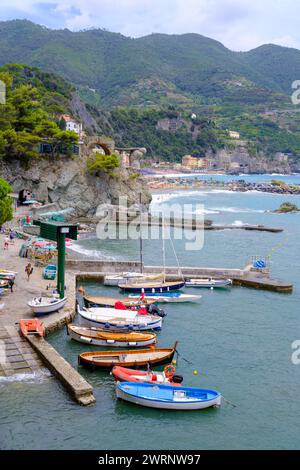 Monterosso al Mare, IT - 25 juillet 2023 : Circolo Velico Monterosso école de voile Banque D'Images