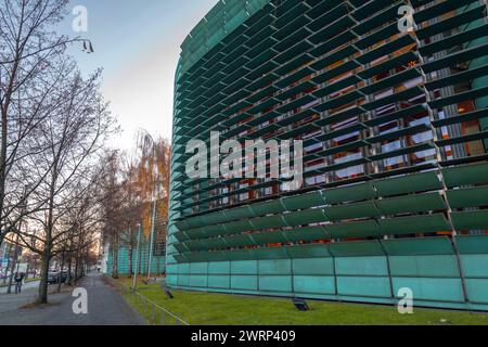 Berlin, Allemagne - 16 décembre 2021 : complexe des ambassades nordiques sur la Klingelhoferstrasse à Berlin, la capitale de l'Allemagne. Banque D'Images