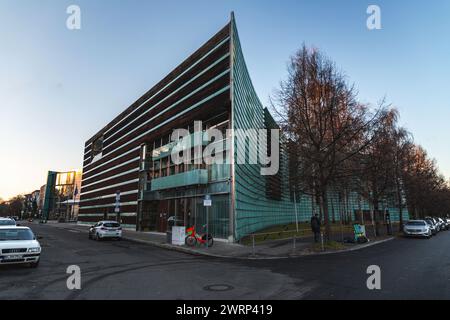 Berlin, Allemagne - 16 décembre 2021 : complexe des ambassades nordiques sur la Klingelhoferstrasse à Berlin, la capitale de l'Allemagne. Banque D'Images