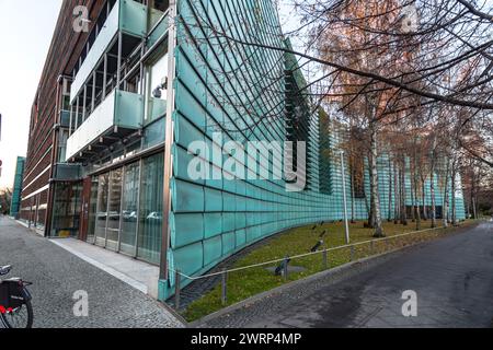 Berlin, Allemagne - 16 décembre 2021 : complexe des ambassades nordiques sur la Klingelhoferstrasse à Berlin, la capitale de l'Allemagne. Banque D'Images