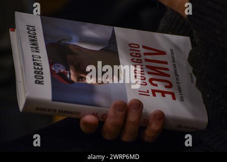 Rome, Italie. 13 mars 2024. Détail du nouveau livre du général Roberto Vannacci 'courage Wins' à Rome. Crédit : SOPA images Limited/Alamy Live News Banque D'Images