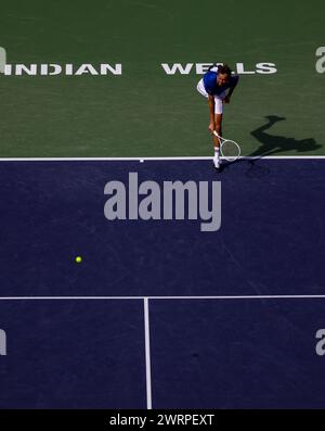 13 mars 2024 Daniil Medvedev, de Russie, sert contre Grigor Dimitrov, de Bulgarie, lors de l'Open BNP Paribas à Indian Wells, EN CALIFORNIE. Charles Baus/CSM Banque D'Images