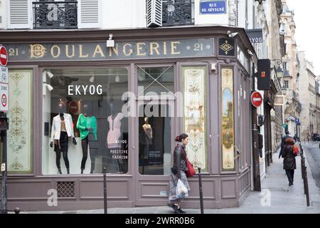 Bakery Shop transformé en boutique de vêtements de mode dans le Marais à Paris 2014 Banque D'Images