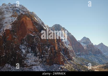 Vue sur la vallée au parc national de Zion dans l'Utah, États-Unis Banque D'Images