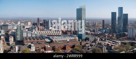 Vue aérienne panoramique de Beetham Tower, Manchester Central, Great Northern Warehouse et Deansgate Square Towers dans le centre-ville de Manchester, Royaume-Uni Banque D'Images