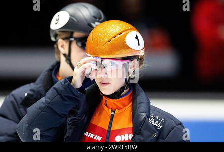 ROTTERDAM - 14/03/2024, ROTTERDAM - Suzanne Schulting pendant l'entraînement avant les Championnats du monde sur courte piste à Ahoy. ANP IRIS VAN DEN BROEK Banque D'Images