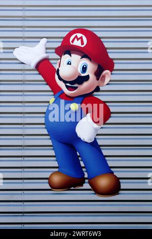 Villefranche, France - 14 mai 2020 : personnage de Super Mario Bros sur un mur. Super Mario Bros est un jeu de plateforme développé et édité1 par Nintendo Banque D'Images