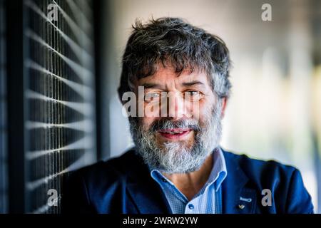 Anvers, Belgique. 14 mars 2024. Herwig Leirs, Recteur de l’UAntwerpen (Université d’Anvers) pose pour le photographe lors d’une séance photo avec le recteur nouvellement élu et son équipe, à l’UAntwerpen, à Anvers, le jeudi 14 mars 2024. BELGA PHOTO JASPER JACOBS crédit : Belga News Agency/Alamy Live News Banque D'Images