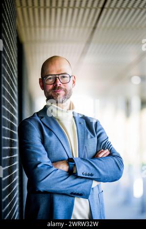 Anvers, Belgique. 14 mars 2024. Vice-recteur à la recherche et à l’impact Maarten Weyn pose pour le photographe lors d’une séance photo avec le recteur nouvellement élu et son équipe, à l’UAntwerpen, à Anvers, le jeudi 14 mars 2024. BELGA PHOTO JASPER JACOBS crédit : Belga News Agency/Alamy Live News Banque D'Images