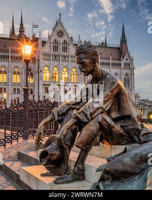 Attila József Satue à Budapest Banque D'Images