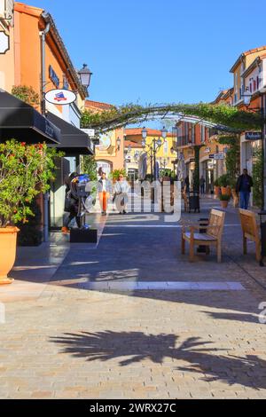 McArthurGlen Shopping Outlet à Miramas Provence. Banque D'Images