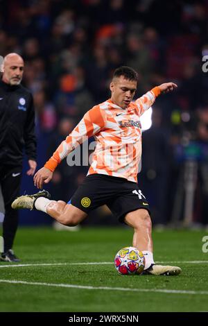 MADRID, ESPAGNE - 13 MARS : Lautaro Martinez Centre-attaquant du FC Internazionale Milano se réchauffe avant la manche 2023/24 de la Ligue des Champions de l'UEFA entre l'Atletico de Madrid et le FC Internazionale Milan au stade Civitas Metropolitano le 13 mars 2024 à Madrid, Espagne. (Photo de Francisco Macia/photos Players images) Banque D'Images