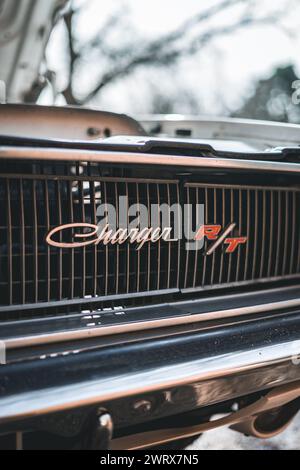 Voiture antique, chaque lecteur est un voyage vers le bas de la mémoire Lane.Life est trop court pour conduire des voitures ennuyeuses. Banque D'Images