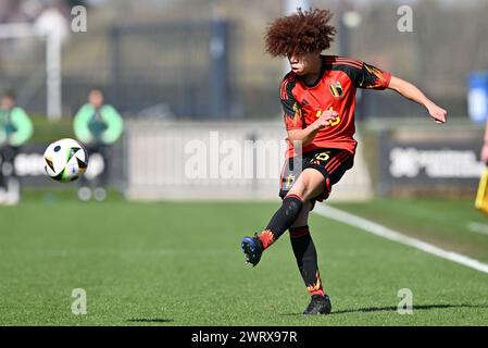 Tubize, Belgique. 14 mars 2024. Aaron Ibrahim (16 ans) de Belgique photographié lors d'un match amical de football entre les équipes nationales de Belgique et de Hongrie de moins de 16 ans, le jeudi 14 mars 2024 à Tubize, Belgique . Crédit : Sportpix/Alamy Live News Banque D'Images