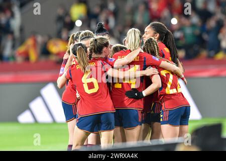 L'Espagne célèbre son premier but, butrice : Aitana Bonmatí (6) photographiée lors d'un match de football féminin entre l'Espagne et la France lors de la finale de la Ligue des Nations féminines de l'UEFA, le mercredi 28 février 2024 à Séville, España . PHOTO Adelina Cobos crédit : Sportpix/Alamy Live News Banque D'Images