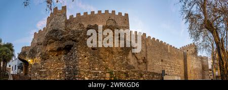 Marbella, fotografía panorámica de las Murallas de la antigua Alcazaba. España Banque D'Images