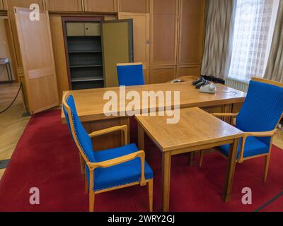 Bureau d'Erich Mielke, (chef de MFS) au Musée de la Stasi, l'ancienne maison du ministère de la sécurité de l'Etat. Berlin, Allemagne. Banque D'Images