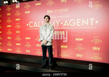 ROME, ITALIE - 14 MARS : Massimiliano Caiazzo assiste à la première de la deuxième saison Sky de 'Call My agent' au cinéma Space Moderno en mars Banque D'Images