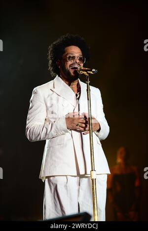 Miami Gardens, États-Unis. 10 mars 2024. MIAMI GARDENS, FLORIDE - 10 MARS : le chanteur Maxwell se produit lors du 17e festival annuel Jazz in the Gardens au Hard Rock Stadium le 10 mars 2024 à Miami Gardens, Floride. (Photo de JL/Sipa USA) crédit : Sipa USA/Alamy Live News Banque D'Images