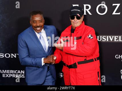 New York, États-Unis. 14 mars 2024. Ernie Hudsod et Dan Aykroyd arrivent sur le tapis rouge à la première de 'Ghostbusters : Frozen Empire' au AMC Lincoln Square Theater le jeudi 14 mars 2024 à New York. Photo de John Angelillo/UPI crédit : UPI/Alamy Live News Banque D'Images