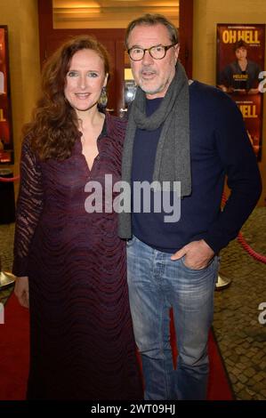 Deborah Kaufmann und Sebastian Koch BEI der Premiere der 2. Staffel der Magenta TV original Serie Oh Hell im Kino Babylon. Berlin, 14.03.2024 *** Deborah Kaufmann et Sebastian Koch lors de la première saison de la série originale de Magenta TV Oh Hell au cinéma Babylon Berlin, 14 03 2024 Foto:XF.xKernx/xFuturexImagex Hell 4322 Banque D'Images