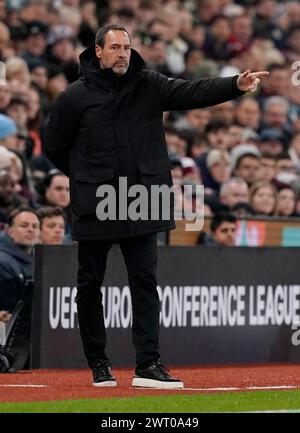 Birmingham, Royaume-Uni. 14 mars 2024. John van 't Schip entraîneur de l'Ajax lors du match de l'UEFA Europa Conference League Round of 16 à Villa Park, Birmingham. Le crédit photo devrait se lire : Andrew Yates/Sportimage crédit : Sportimage Ltd/Alamy Live News Banque D'Images