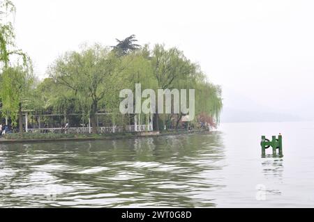 XI Hu, lac ouest Hanzhou, Zhejiang, Chine Banque D'Images