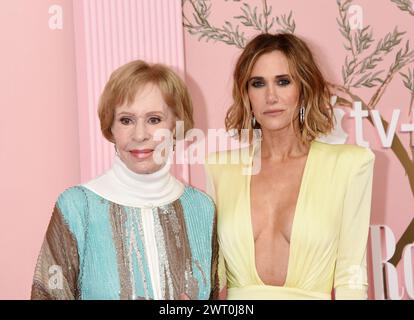Beverly Hills, États-Unis. 14 mars 2024. Carol Burnett et Kristen Wiig arrivant à la première mondiale Palm Royale d'Apple au Samuel Goldwyn Theatre de Beverly Hills, CA, le 14 mars 2024. © Janet Gough/AFF-USA.COM crédit : AFF/Alamy Live News Banque D'Images