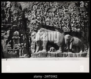 Inde Māmallapuram descente du Gange image non publiée 1. Swaan, Wim. 1968 ou plus tôt matériaux de production photographique pour les villes de Mughul Inde : Delhi, Agra, Fatehpur Sikri des photographies d'architecture ont été sélectionnées et numérisées à partir de ces matériaux. Les portraits, les images ethnographiques et les images d'objets de musée ont été exclus. Les images numériques sont classées géographiquement, d'abord par pays, puis par ville, puis par site complexe ou monument, avec tous les noms dans l'ordre alphabétique. Les noms de lieux sont dérivés du Getty Thesaurus of Geographic Names (TGN)®, Library of Congress Subject Headings, Banque D'Images