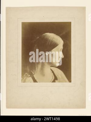 Julia Jackson. Julia Margaret Cameron, photographe (britannique, née en Inde, 1815 - 1879) 1866 inscription : titrée et inscrite au verso au crayon : 'photographie originale de son neice Julia Jackson c. 1868.' Banque D'Images