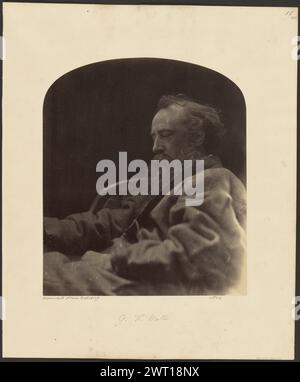 G.F. Watts. Julia Margaret Cameron, photographe (britannique, née en Inde, 1815 - 1879) 1864 George Frederick Watts est né à Londres en 1817. En 1835, il entre aux écoles de la Royal Academy et passe de nombreuses heures à étudier les marbres d'Elgin au British Museum. De 1843 à 1847, il étudie la peinture à Florence tout en séjournant chez Lord Holland, ministre britannique à la cour de Toscane. À son retour en Angleterre, il fut accueilli comme invité permanent de la sœur de Cameron, Sara Prinsep (1816-1887), à Little Holland House, une propriété déambulée obtenue grâce aux grâces de lord Hollan Banque D'Images