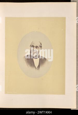 Portrait d'un homme. George Kendall Warren, photographe (américain, 1834 - 1884) 1868 Portrait d'un homme âgé avec une barbe grisâtre sans moustache. Il est habillé en civil et fait face à la partie gauche de l'image avec la tête légèrement inclinée. Banque D'Images
