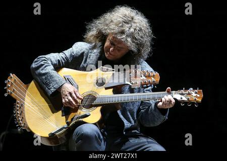 Pat Metheny en concert à la Flegrea Arena de Naples Banque D'Images