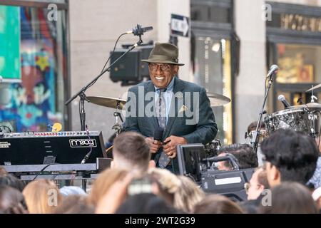 New York, États-Unis. 15 mars 2024. Al Roker parle sur scène alors que Kacey Musgraves se produit dans le cadre de la série de concerts de NBC Today Show Citi au Rockefeller Plaza à New York le 15 mars 2024. (Photo de Lev Radin/Sipa USA) crédit : Sipa USA/Alamy Live News Banque D'Images