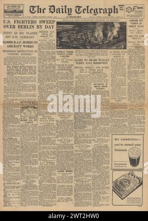 1944 Daily Telegraph page de couverture faisant état d'une bombe de l'US Air Force Berlin, RAF largue une nouvelle bombe sur la France occupée par les Allemands, émeutes à Milan et bataille pour Anzio Banque D'Images