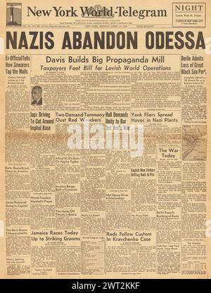 1944 New York World - Telegram page de couverture signalant l'abandon d'Odessa par l'armée allemande Banque D'Images