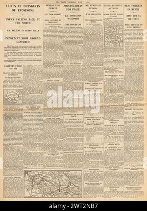 1944 le Times rapporte que les Alliés avancent sur Rome, U Boat s'empare du paquebot Serpa Pinto, combattant dans les rues de Frosinone et les bombardements alliés sur l'Allemagne et l'Europe occupée Banque D'Images