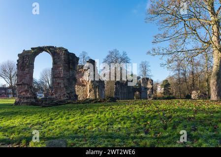 Priory Park, Dudley abrite les ruines du prieuré St James qui a plus de 900 ans et est classé grade 1. Banque D'Images