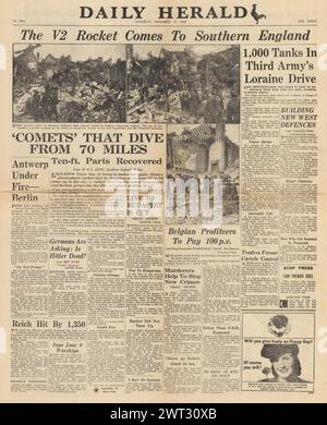 1944 Daily Herald page de couverture faisant état d'attaques à la roquette V2 sur la Grande-Bretagne et l'avancée de la troisième armée américaine en Lorraine Banque D'Images