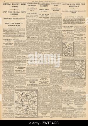 1945 le Times faisant état du bombardement allié de Dresde, de l'avancée de l'Armée rouge à travers l'Allemagne et des forces britanniques dégagent Reichswald Banque D'Images