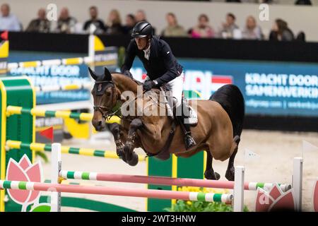 Denbosch, pays-Bas - 10 mars 2024. Marc Houtzager, des pays-Bas, à cheval sur Dante de Sterrehof, participe au Grand Prix Rolex de 1,60 m au 2024 Banque D'Images