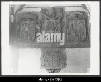 Lazio Viterbo Vetralla S. Francesco. Hutzel, Max 1960-1990 lieu spécifique : Archeo Notes générales : médiéval (62 photos de S. Francesco) Hutzel nos 44-97, 109-116, un de Archeo Hutzel no. 127 Max Hutzel (1911-1988), photographe et chercheur d'origine allemande, photographie en Italie du début des années 1960 jusqu'à sa mort. Le résultat de ce projet, appelé Foto Arte Minore par Hutzel, est une documentation approfondie du développement historique de l'art en Italie jusqu'au XVIIIe siècle, y compris des objets des Étrusques et des Romains, ainsi que des monu médiéval, roman, gothique, Renaissance et baroque Banque D'Images