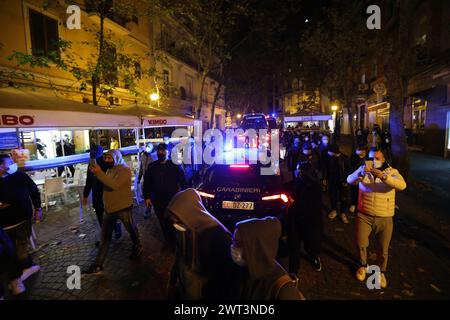 marche de protestation contre les mesures de confinement partiel du gouvernement italien et régional, prises pour l’augmentation de la contagion du COVID-19 Banque D'Images